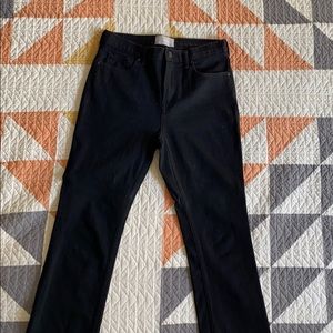 Everlane kick crop jean. Black. Size 29.